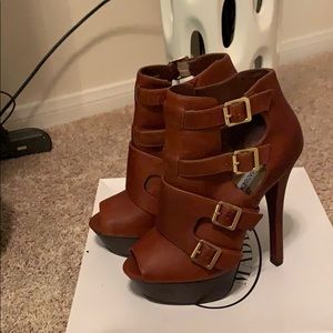 Steve Madden Leather heels